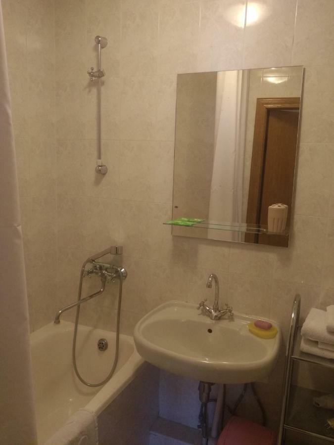 Hotel Service Predslava On Antonovicha Street Kiew Exterior foto