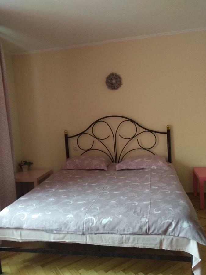 Hotel Service Predslava On Antonovicha Street Kiew Exterior foto
